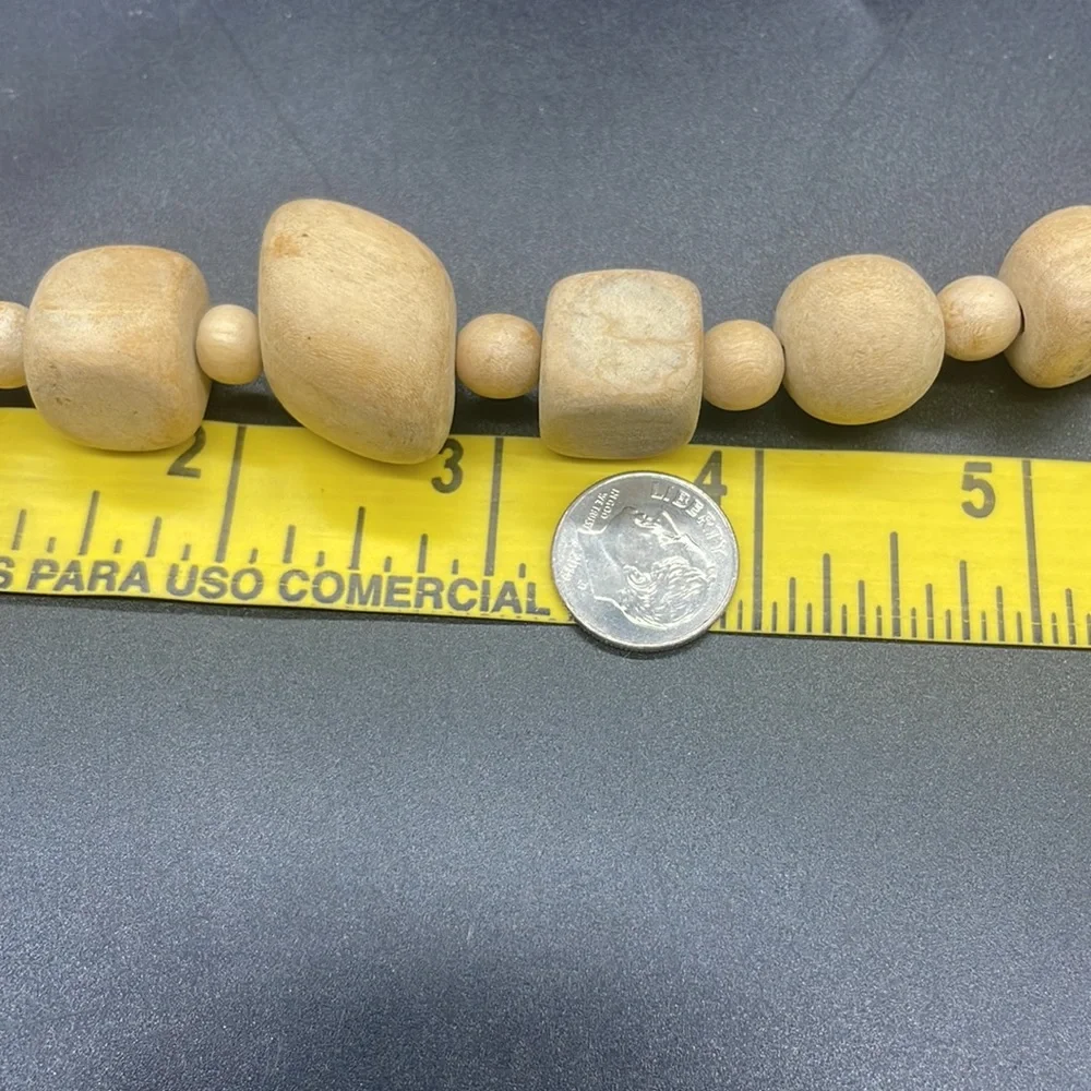 Vintage 1960-70s Ivory Elephant Beaded Necklace